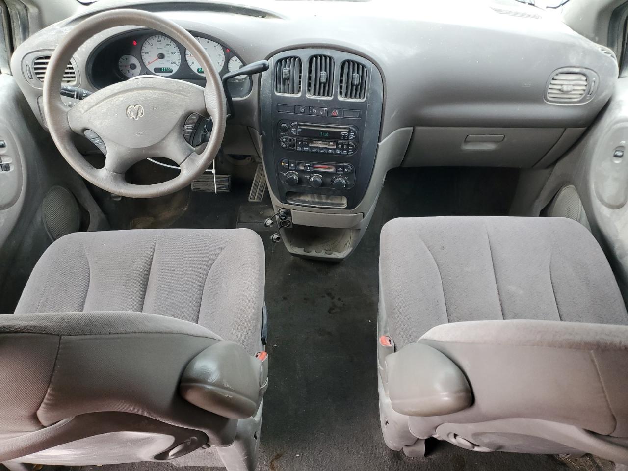 2002 Dodge Grand Caravan Sport VIN: 2B4GP44332R580825 Lot: 85421875