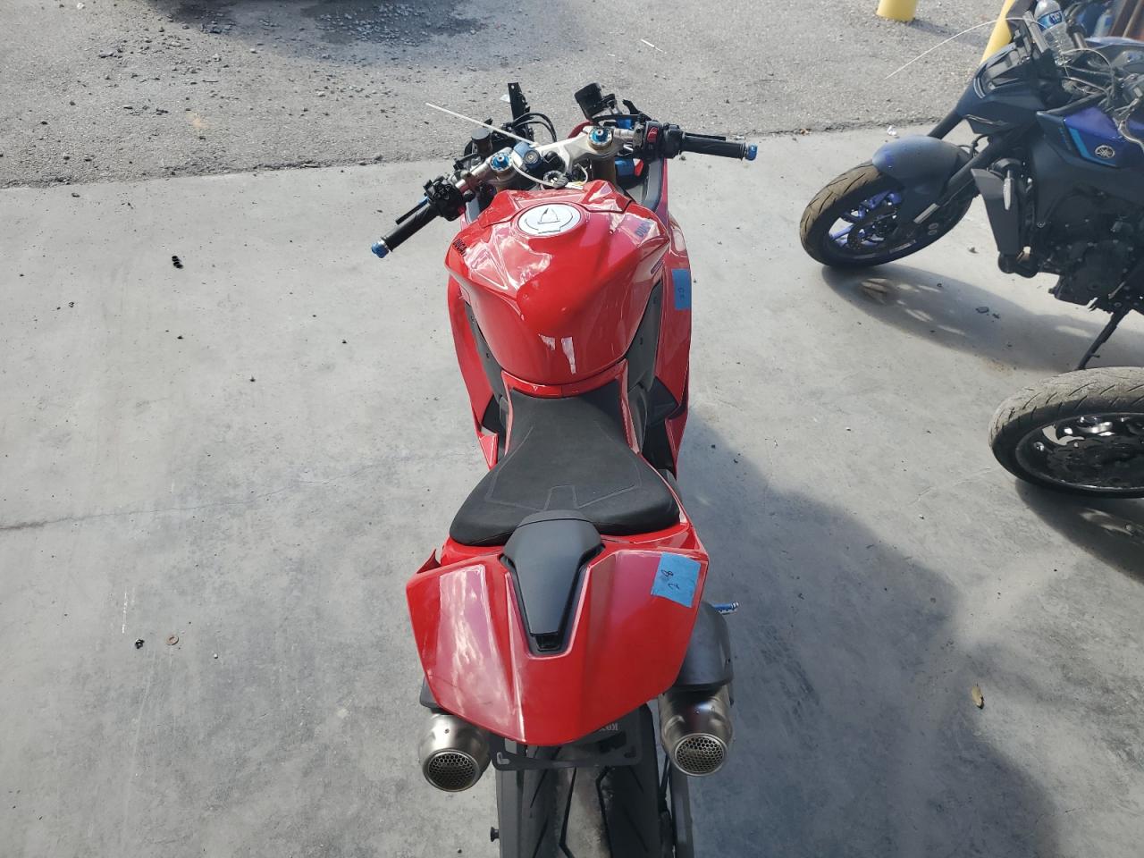 2025 Ducati Panigale V2 VIN: ZDMHAU8T0SB001635 Lot: 85482725