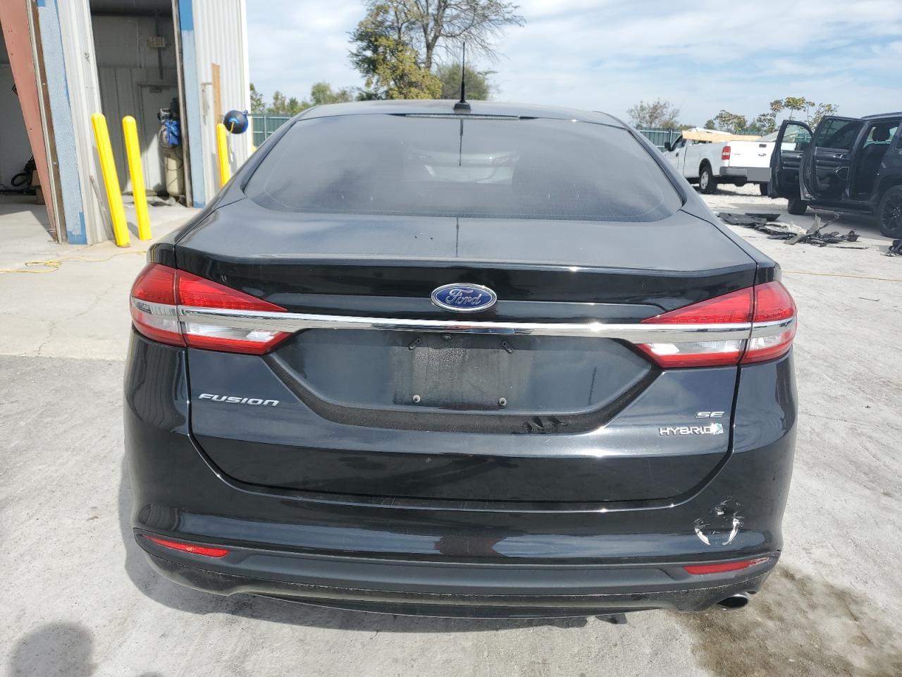 2017 Ford Fusion Se Hybrid VIN: 3FA6P0LU6HR305704 Lot: 82544865
