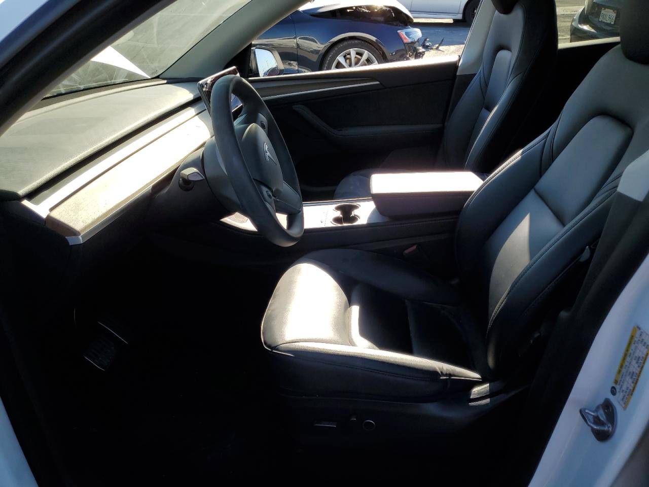 2022 Tesla Model Y VIN: 7SAYGDEE7NF557963 Lot: 87378985