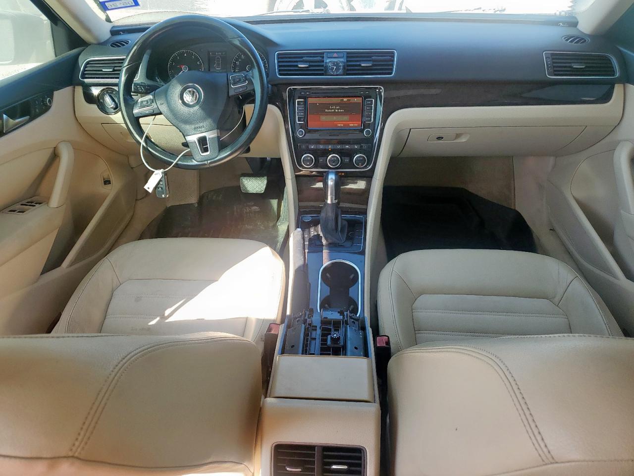 2014 Volkswagen Passat Sel VIN: 1VWCM7A37EC095677 Lot: 80901495