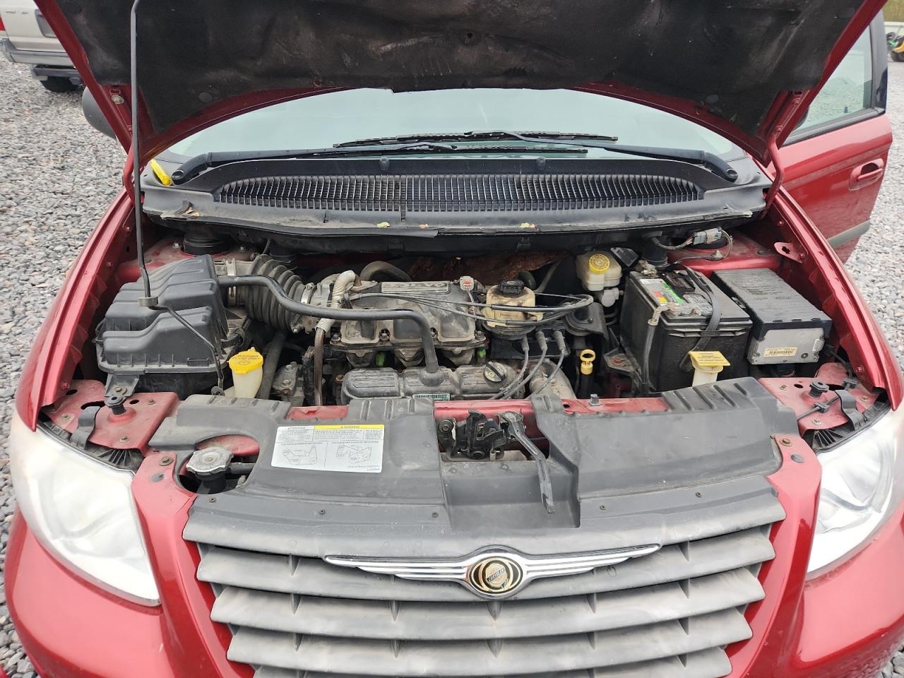 2006 Chrysler Town & Country VIN: 1A4GP45RX6B690792 Lot: 90211055