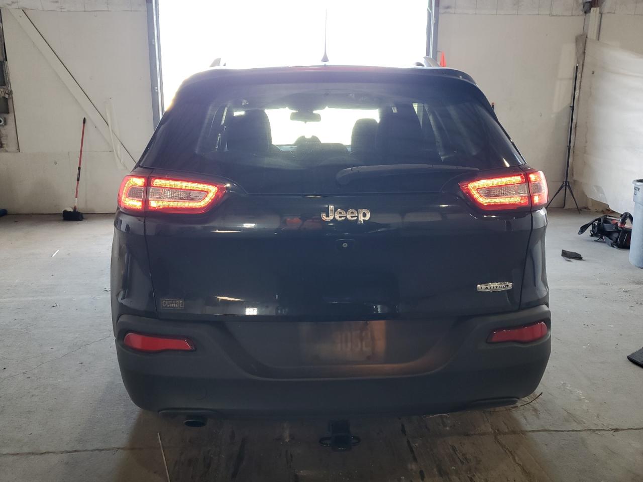 2018 Jeep Cherokee Latitude VIN: 1C4PJLCB4JD538995 Lot: 87384845