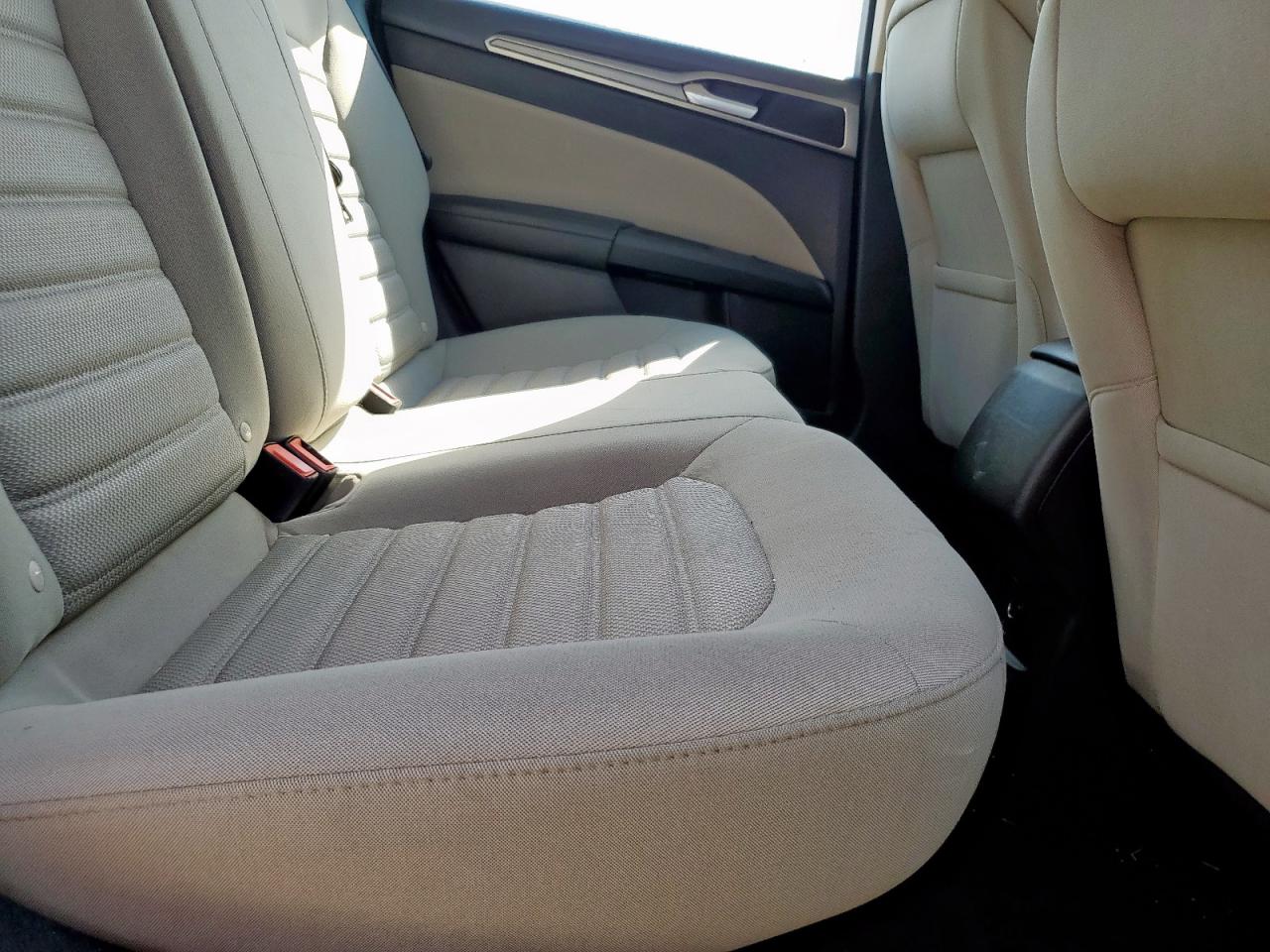 2018 Ford Fusion S VIN: 3FA6P0G70JR284892 Lot: 85107335