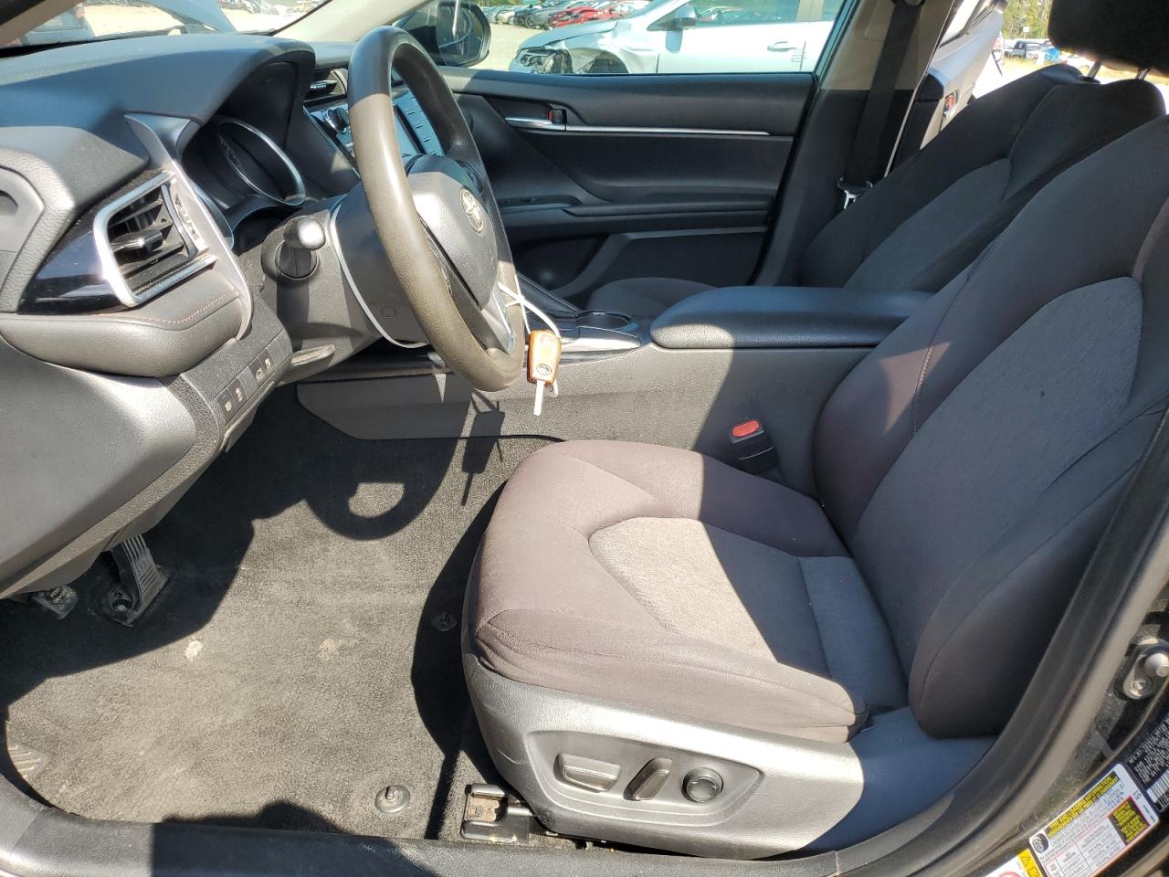 2018 Toyota Camry L VIN: 4T1B11HK8JU004398 Lot: 81216805