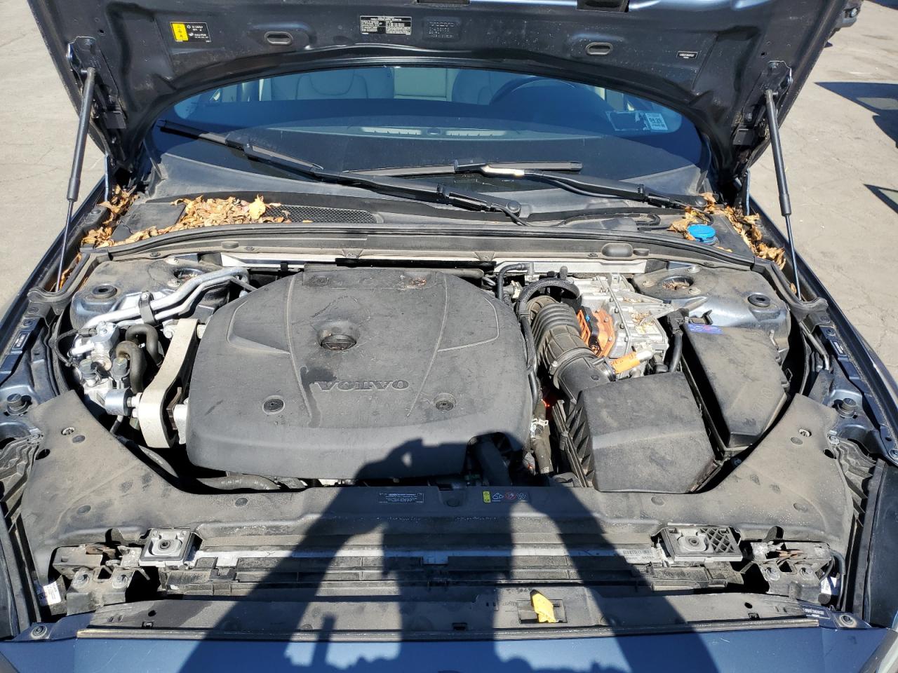 2022 Volvo S60 T8 Recharge R-Design Expression VIN: 7JRBR0FZ9NG161287 Lot: 85309315