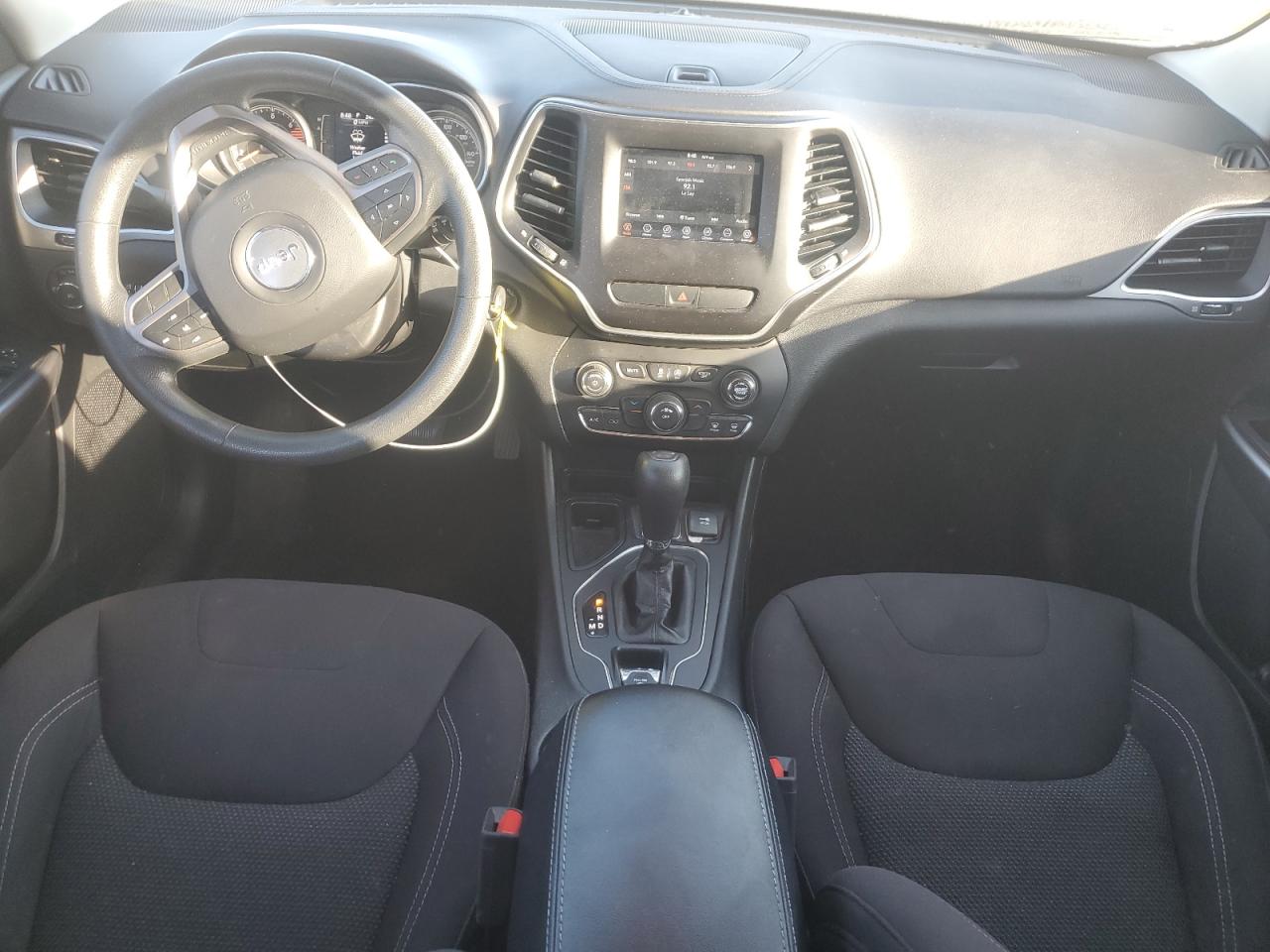 2019 Jeep Cherokee Latitude VIN: 1C4PJLCB4KD487287 Lot: 87042875