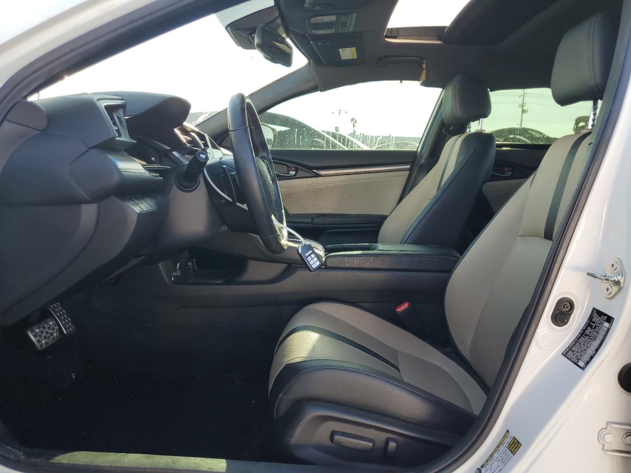 2019 Honda Civic Sport Touring VIN: SHHFK7H93KU412593 Lot: 84068665