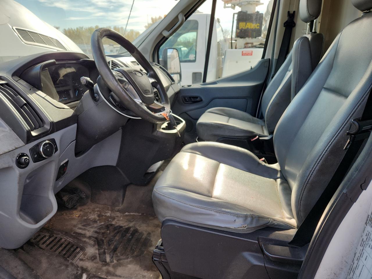 2016 Ford Transit Utility / Service Van VIN: 1FDBW7PM8GKA77203 Lot: 87309615