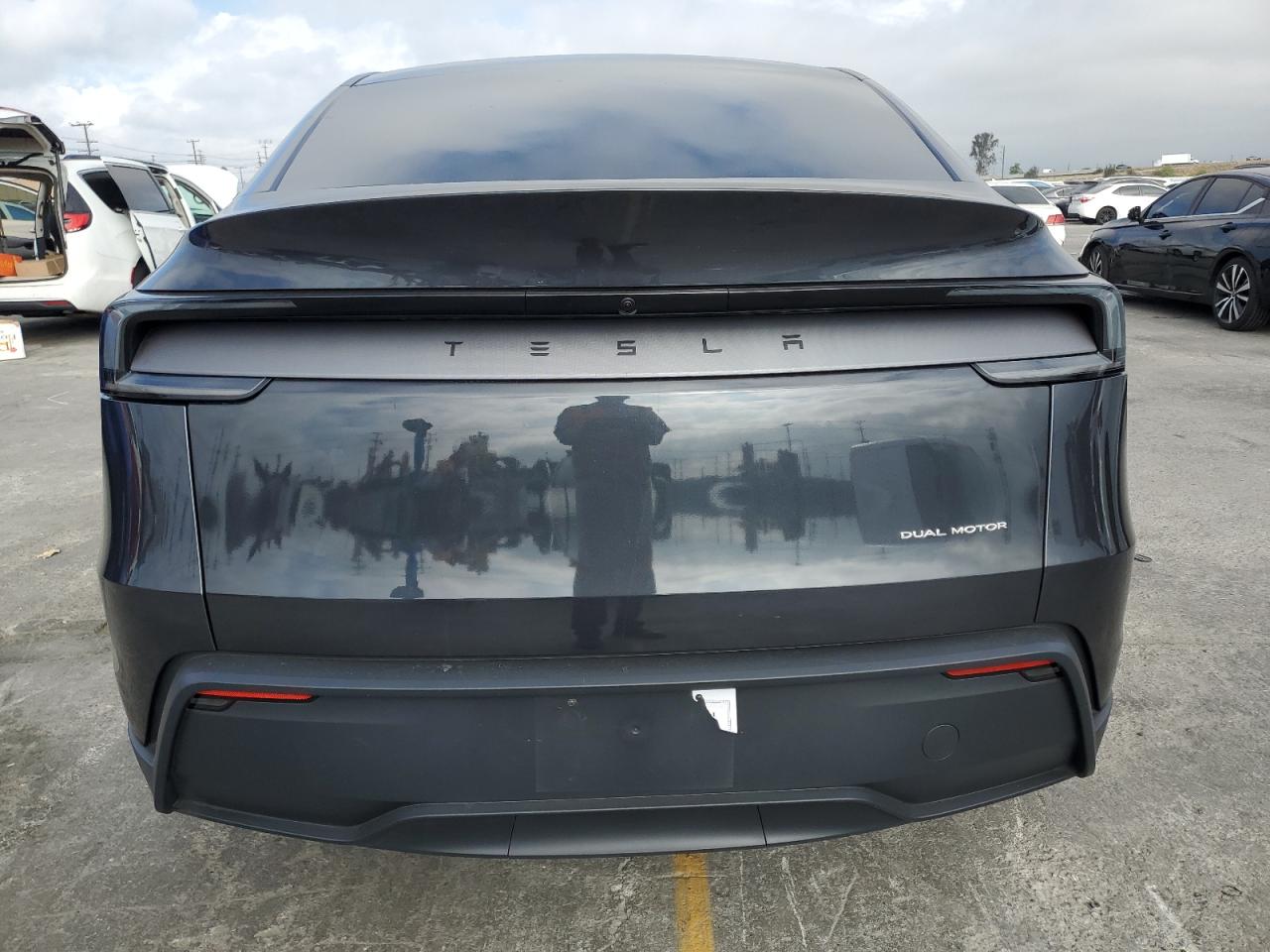 2026 Tesla Model Y VIN: 7SAYGDEE6TF390606 Lot: 82242015