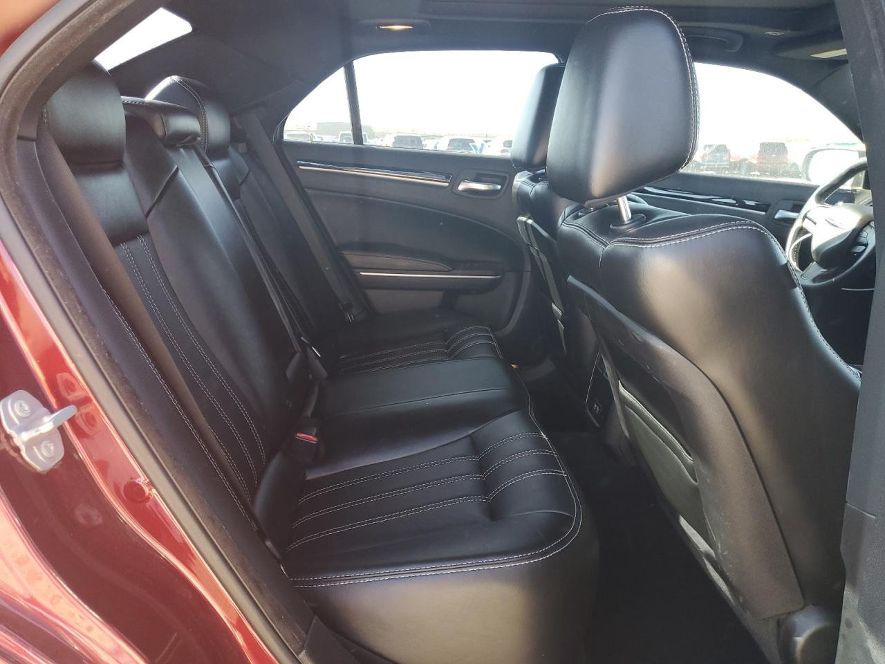 2019 Chrysler 300 S VIN: 2C3CCABT6KH580374 Lot: 82739205