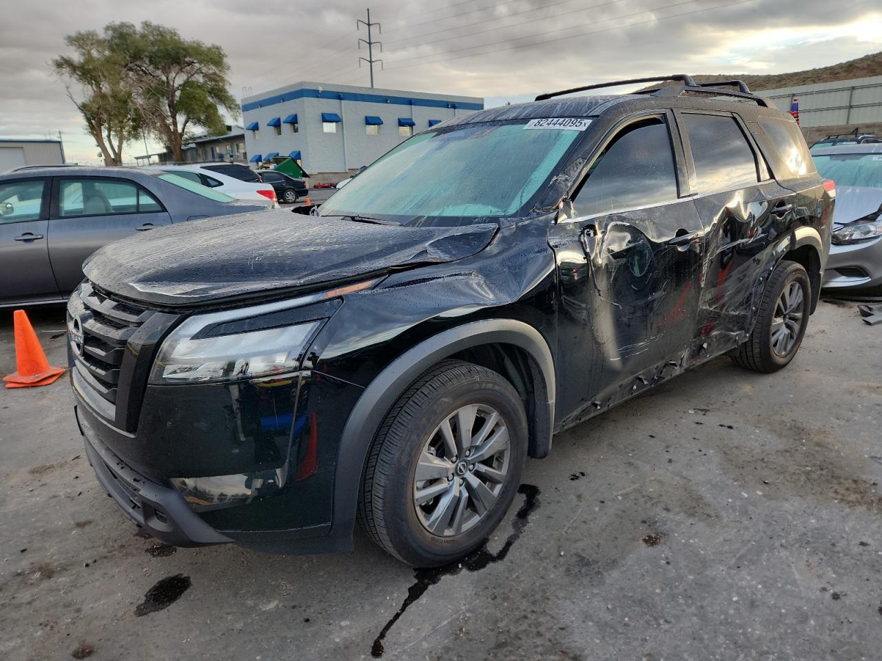 2023 Nissan Pathfinder Sv