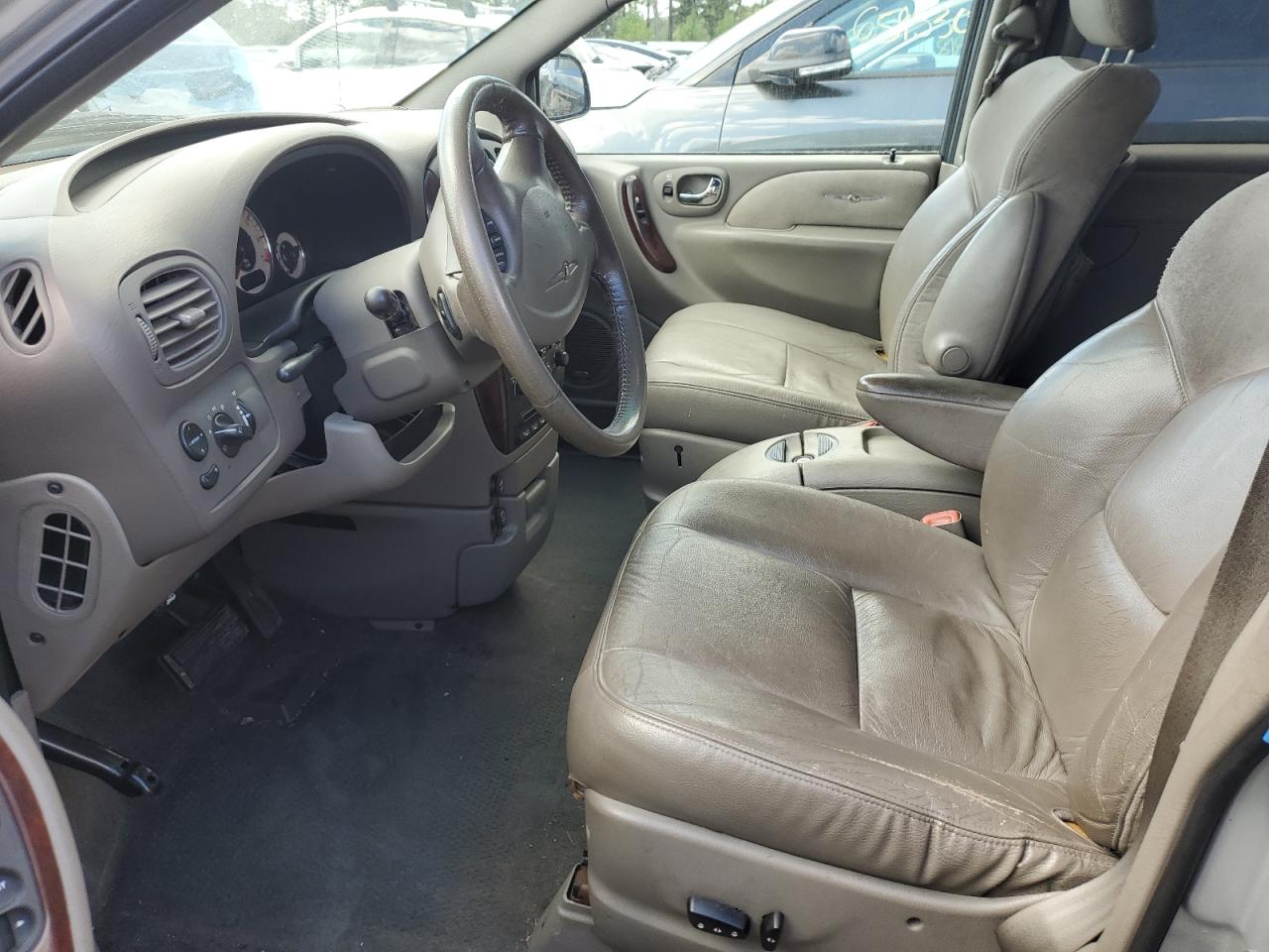 2001 Chrysler Town & Country Limited VIN: 2C8GP64L91R331456 Lot: 84297995