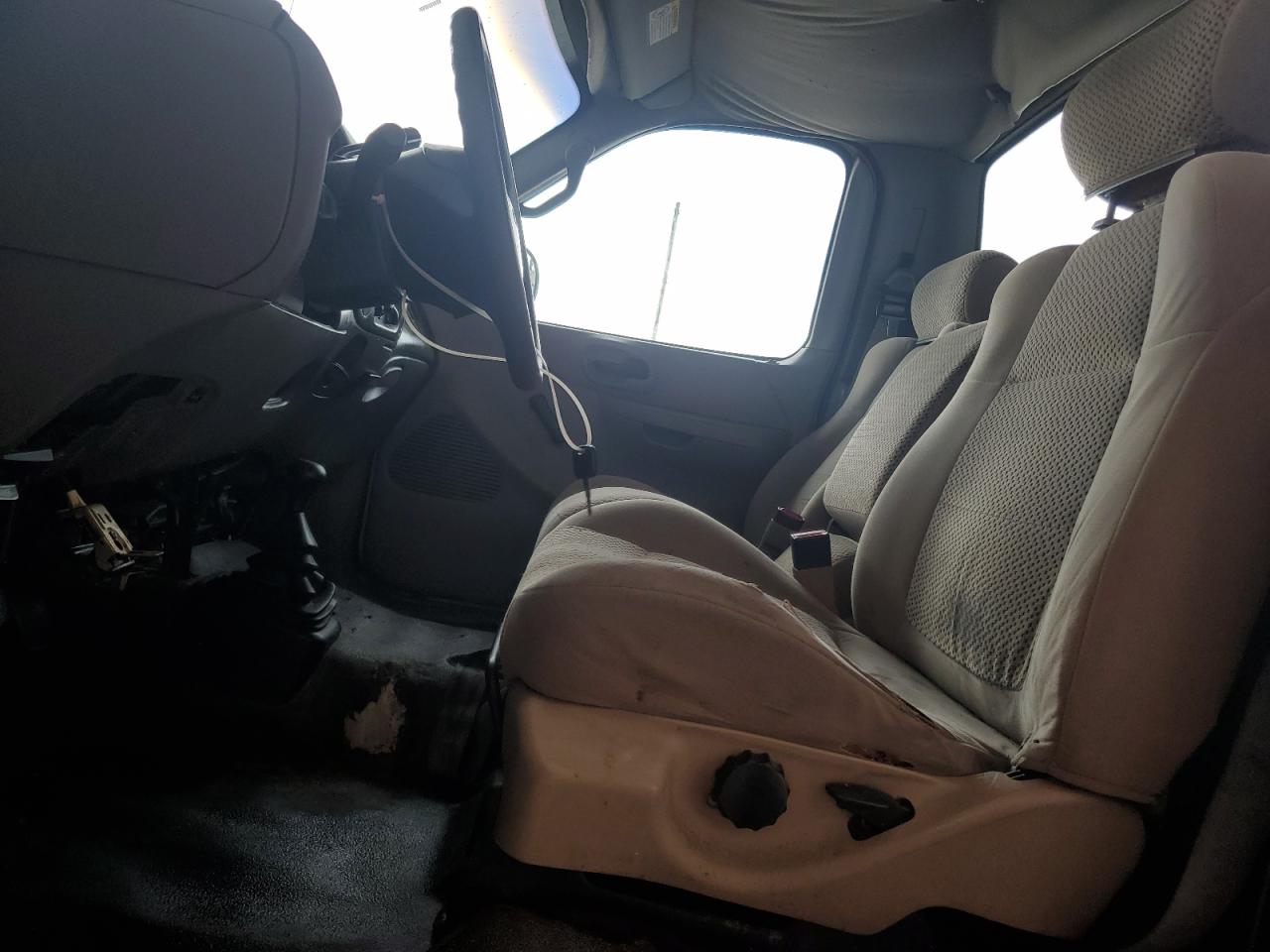 1999 Ford F150 VIN: 2FTZF1827XCA96732 Lot: 85647645