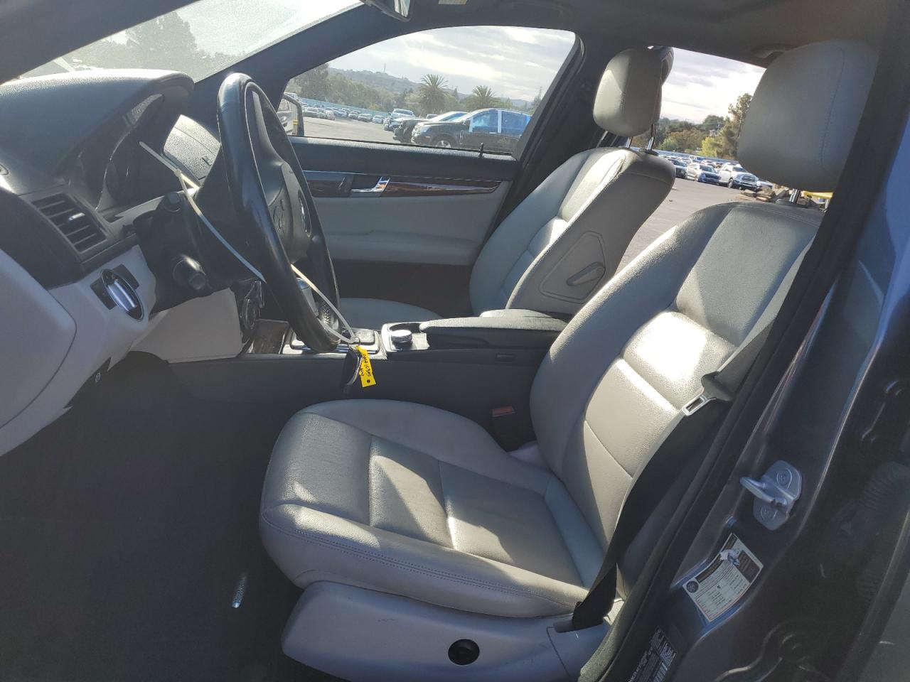 2011 Mercedes-Benz C 300 VIN: WDDGF5EB2BR161393 Lot: 82318225