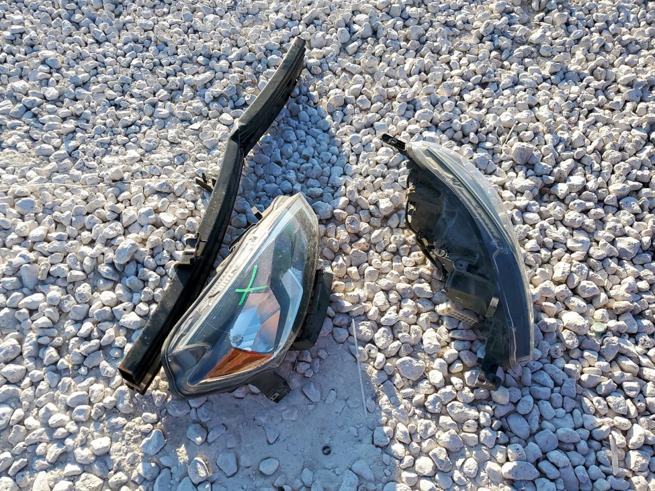 2018 Nissan Sentra S VIN: 3N1AB7AP0JL618381 Lot: 82488455