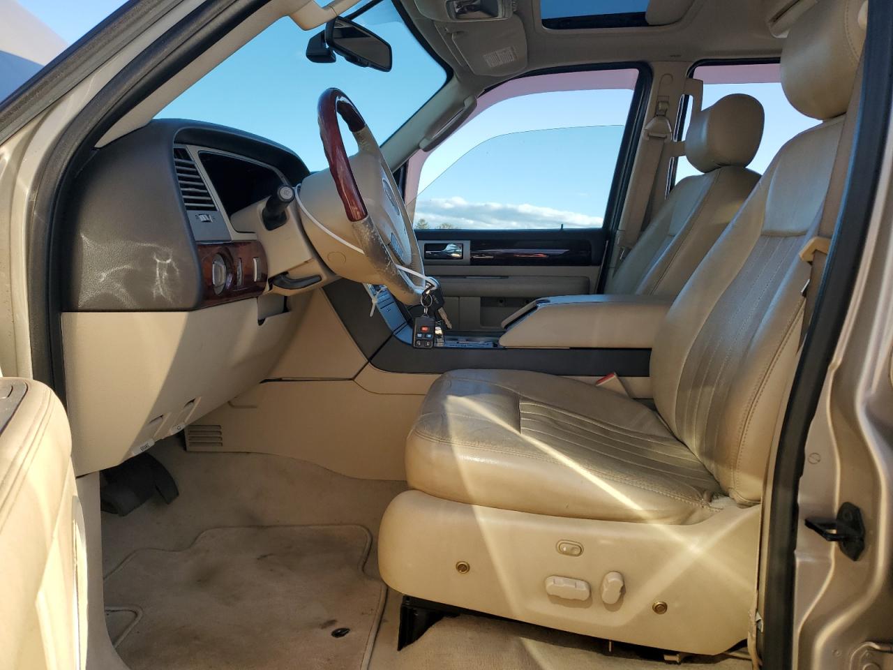 2006 Lincoln Navigator VIN: 5LMFU28516LJ11070 Lot: 86099175