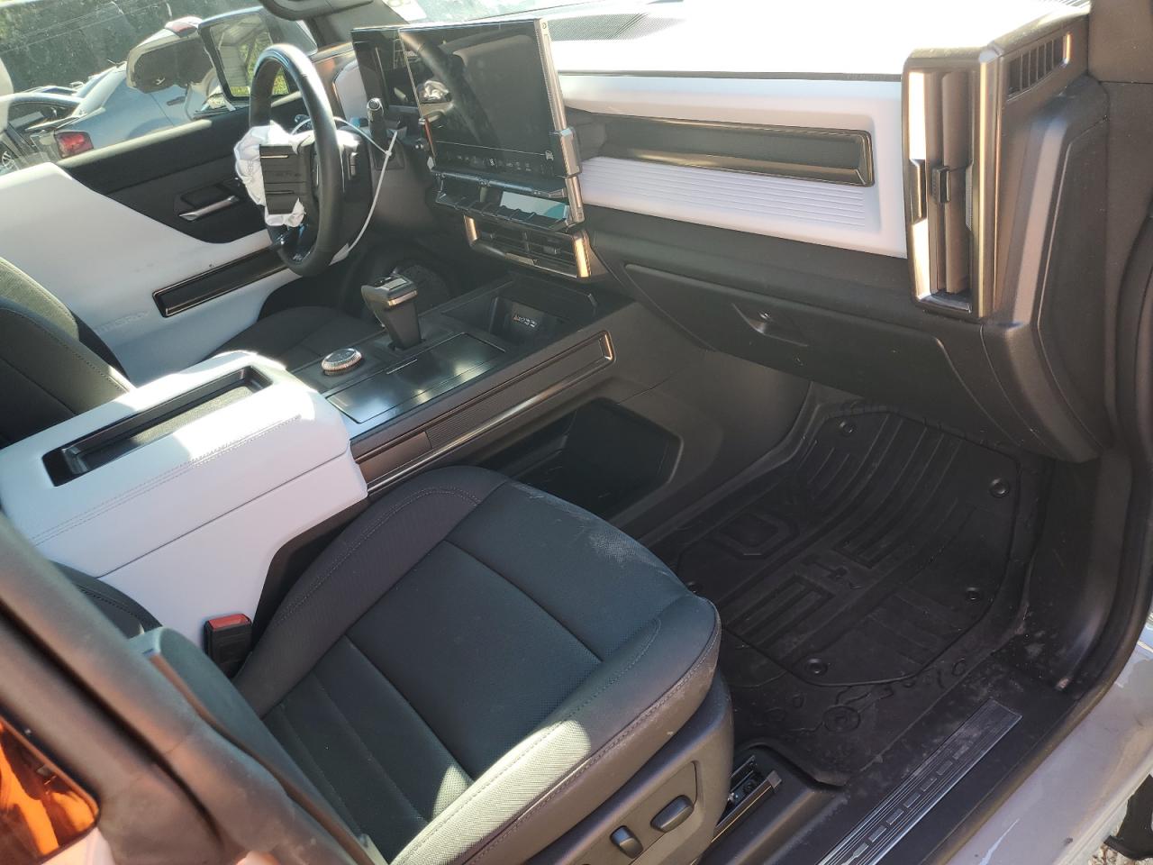 2025 GMC Hummer Suv 2X VIN: 1GKT0NDE1SU113004 Lot: 84579515