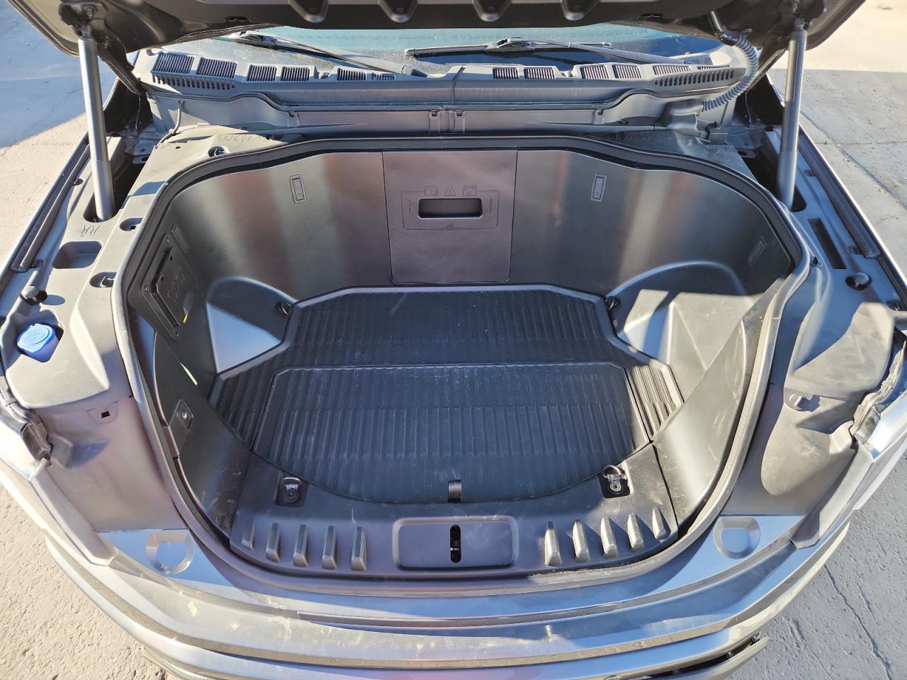 2023 Ford F150 Lightning Pro VIN: 1FTVW1ELXPWG13571 Lot: 85959725