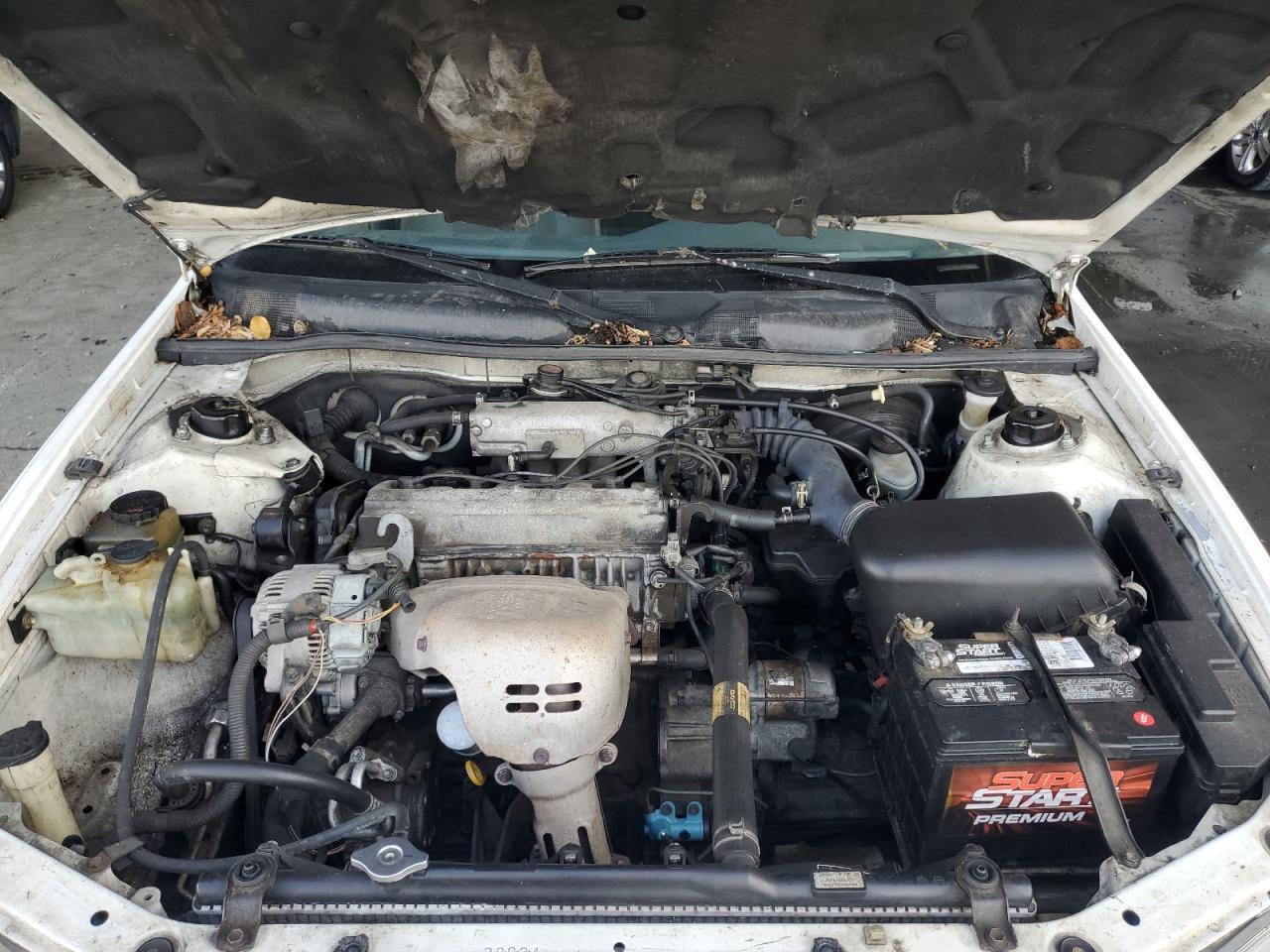 1998 Toyota Camry Ce VIN: 4T1BG22K0WU327459 Lot: 85115735