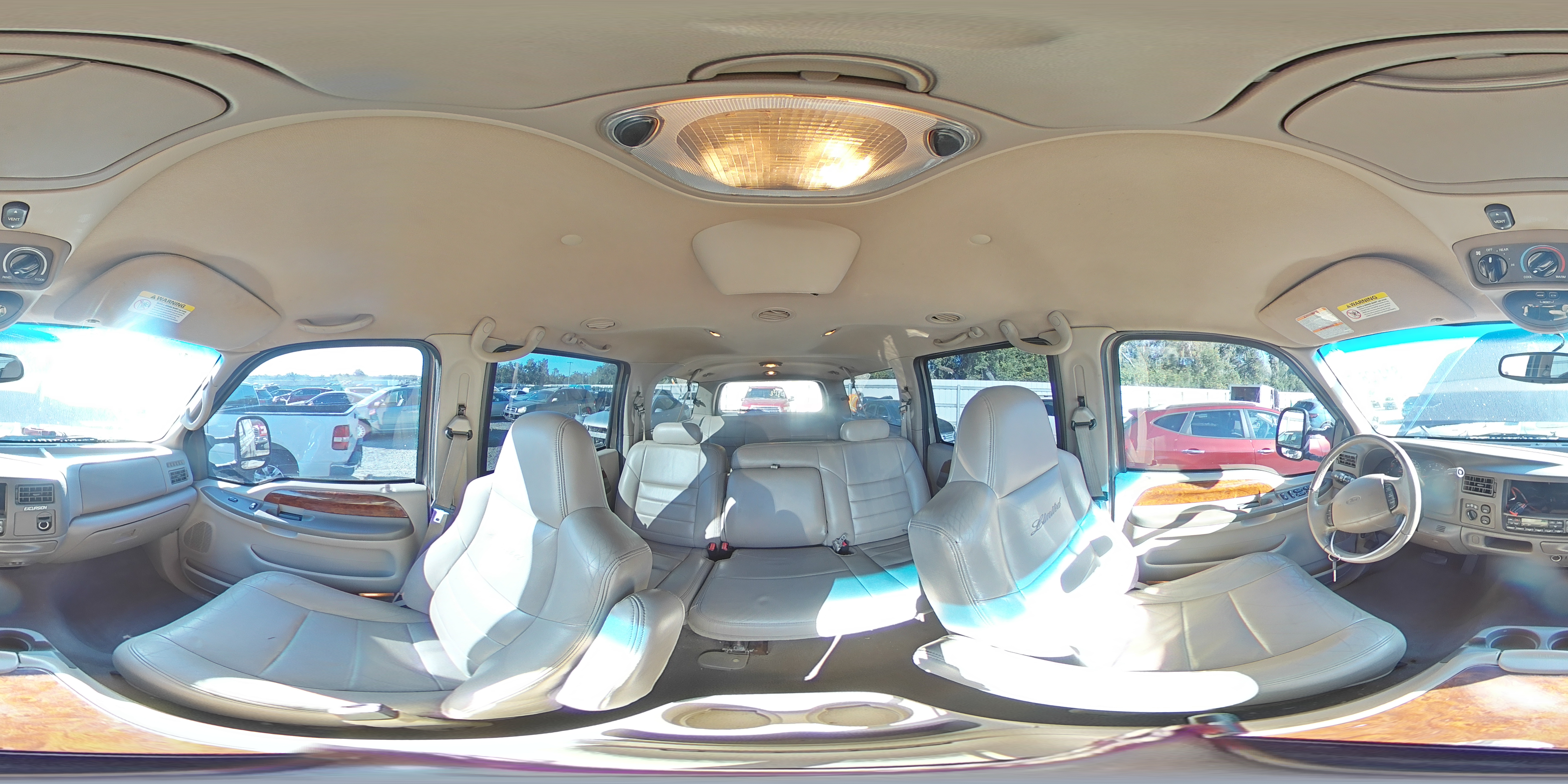 2002 Ford Excursion Limited VIN: 1FMNU43SX2EA67348 Lot: 81412615