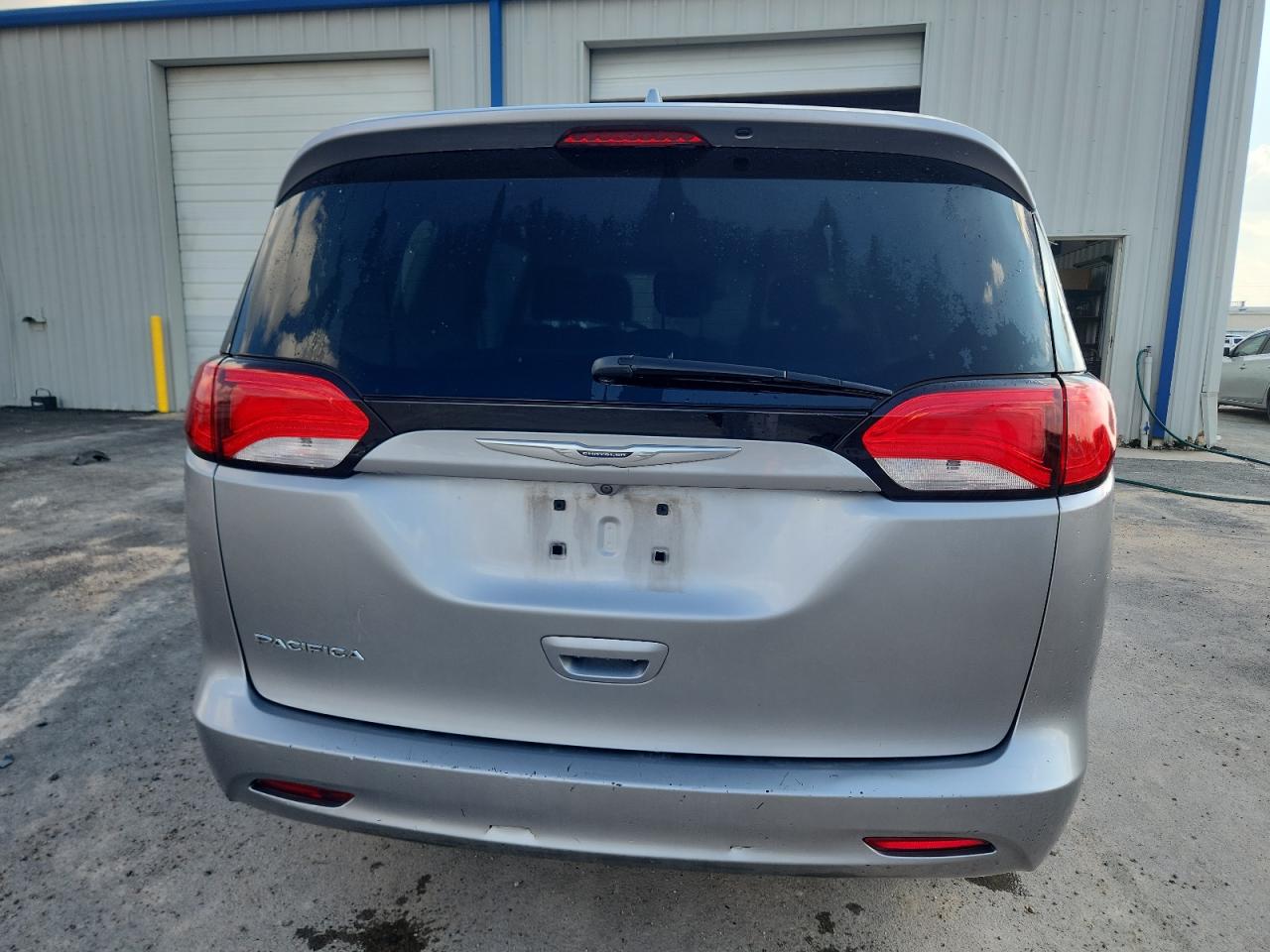 2017 Chrysler Pacifica Lx VIN: 2C4RC1CGXHR571767 Lot: 89530365