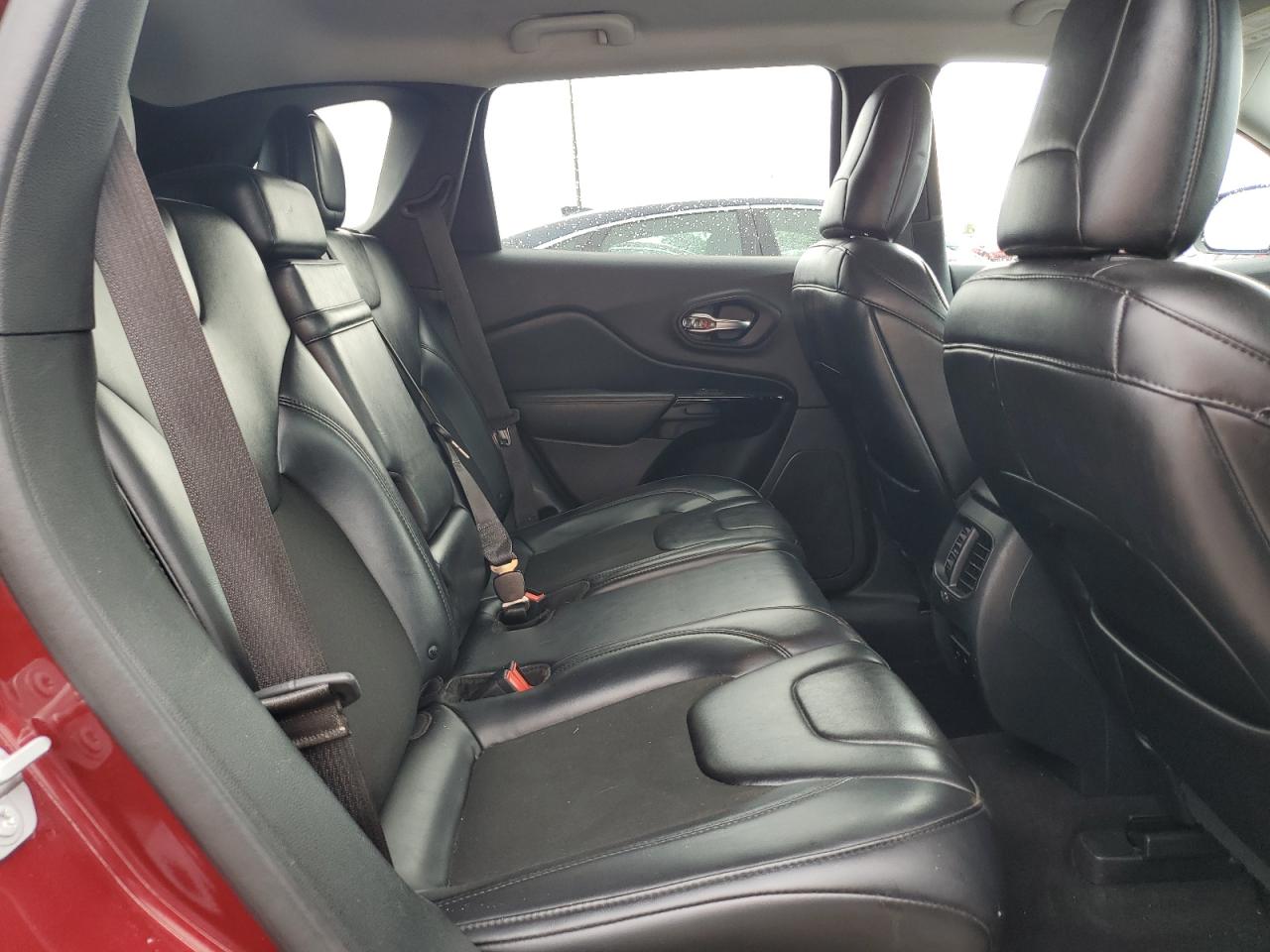 2019 Jeep Cherokee Latitude Plus VIN: 1C4PJLLB8KD339014 Lot: 85176695