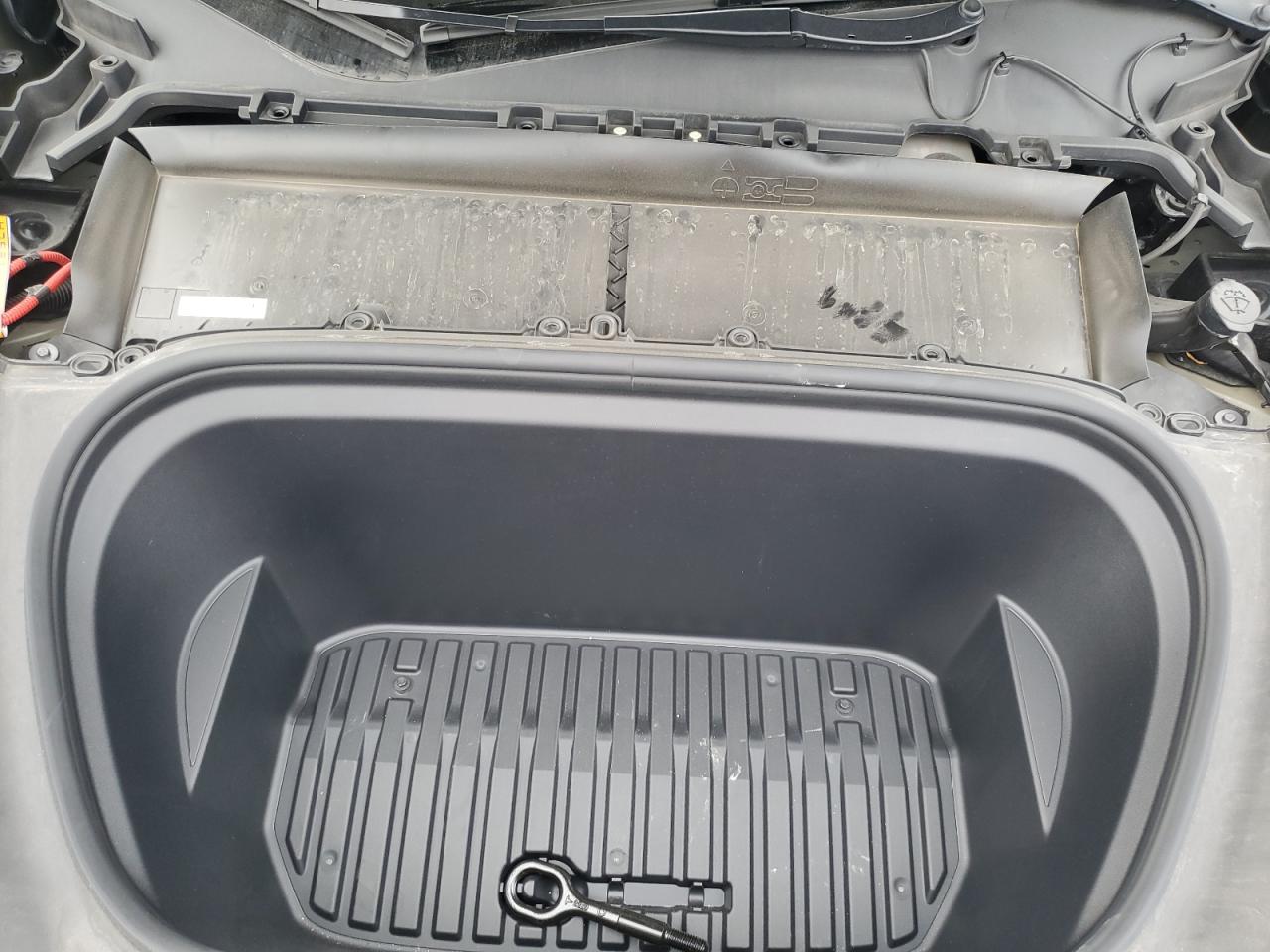 2023 Tesla Model Y VIN: 7SAYGDEE4PF618690 Lot: 82493595