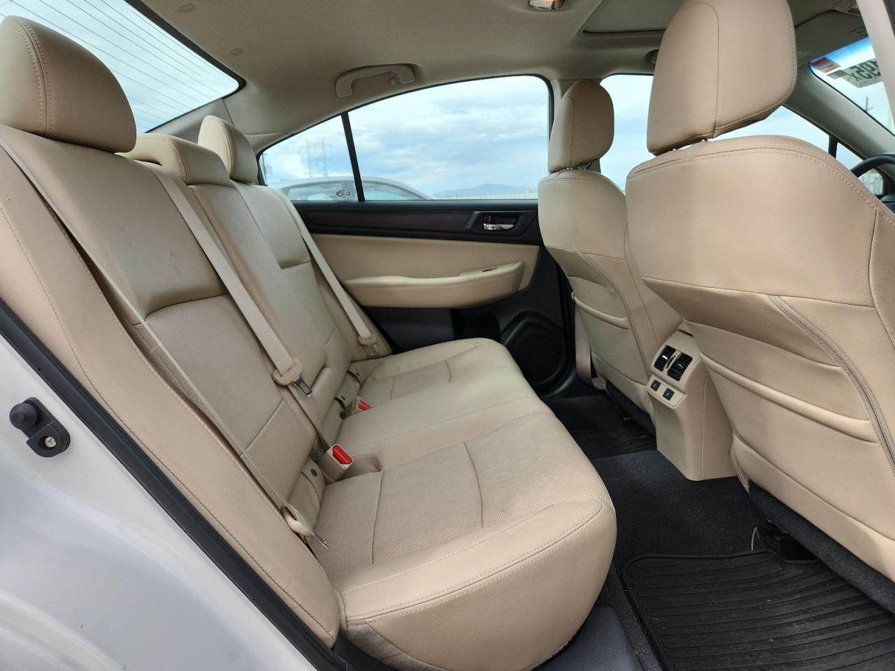 2017 Subaru Legacy 2.5I Limited VIN: 4S3BNAN68H3004417 Lot: 85893195