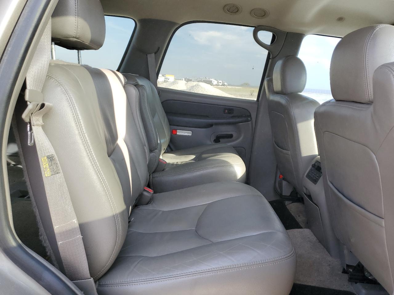 2003 Chevrolet Tahoe C1500 VIN: 1GNEC13Z43R137396 Lot: 87009255