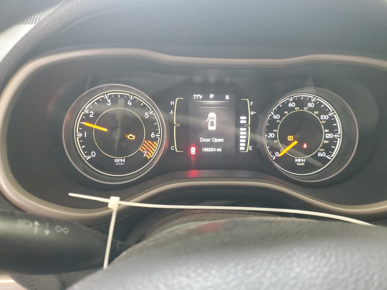 2015 Jeep Cherokee Latitude VIN: 1C4PJMCB5FW734803 Lot: 85136535