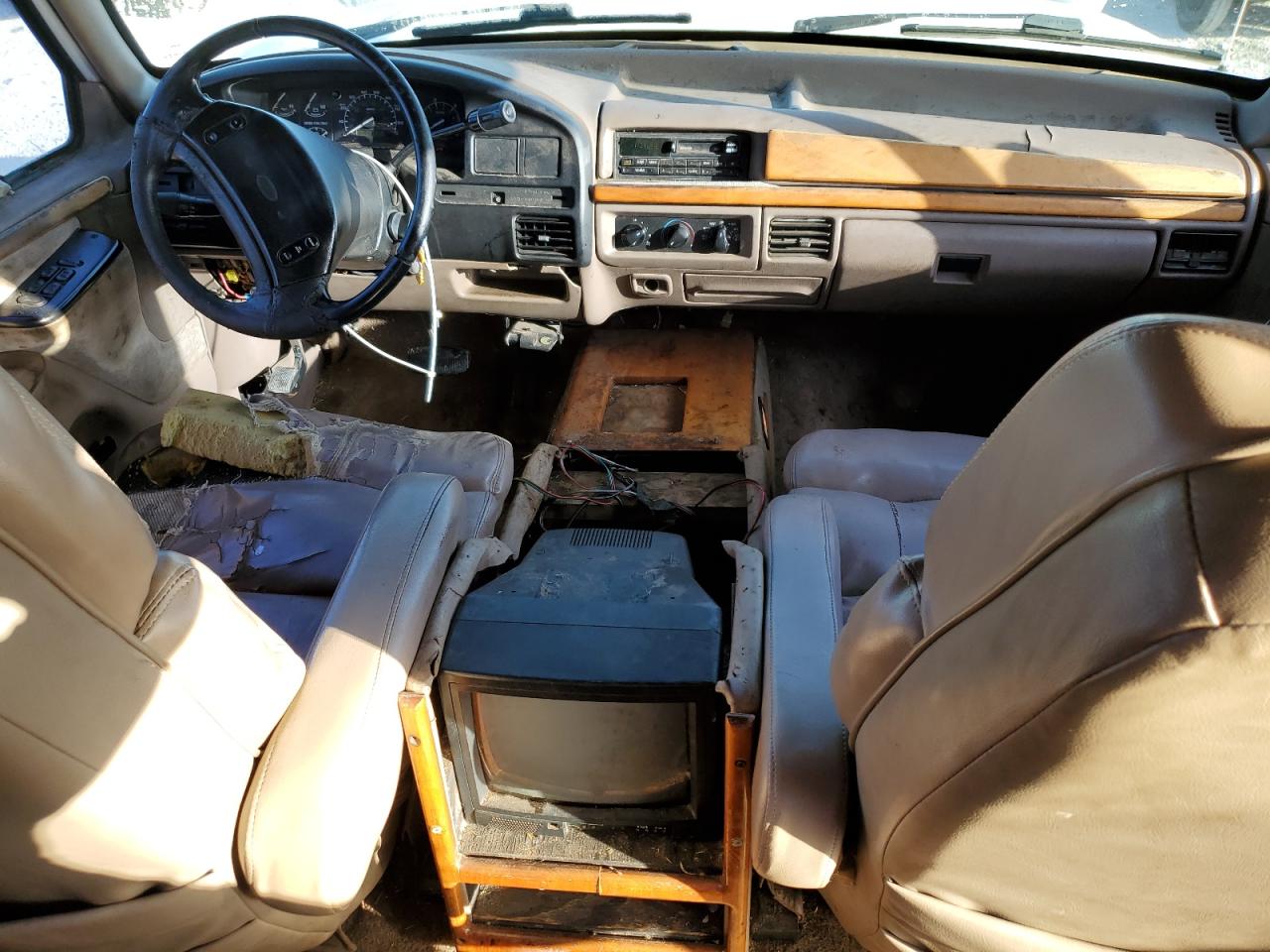 1996 Ford F350 VIN: 1FTJW35F4TEB52288 Lot: 84362305