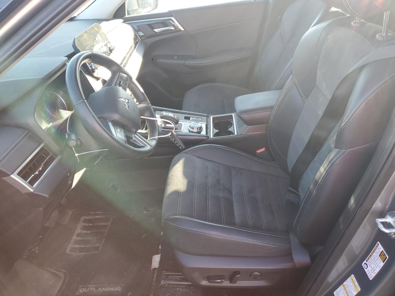 2024 Mitsubishi Outlander Se VIN: JA4J4VA88RZ017156 Lot: 85308215