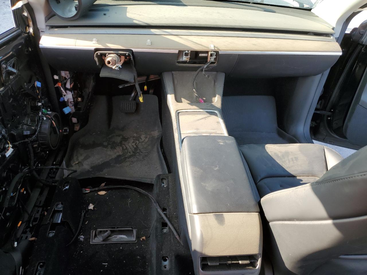 2024 Tesla Model Y VIN: 7SAYGDEE6RF025545 Lot: 90519185