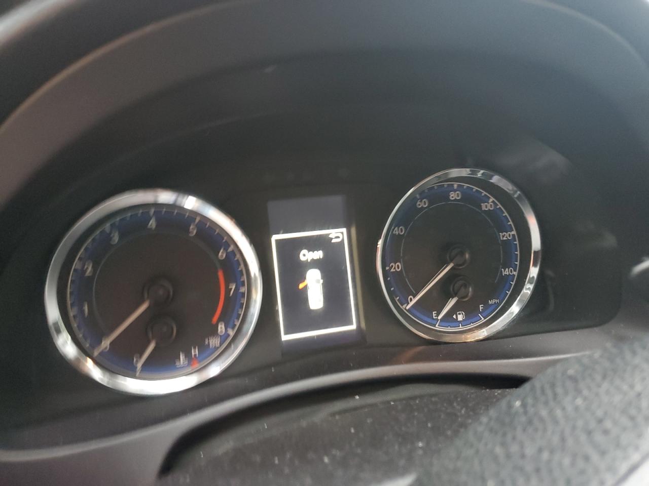 2018 Toyota Corolla L VIN: 5YFBURHE1JP796279 Lot: 82394185