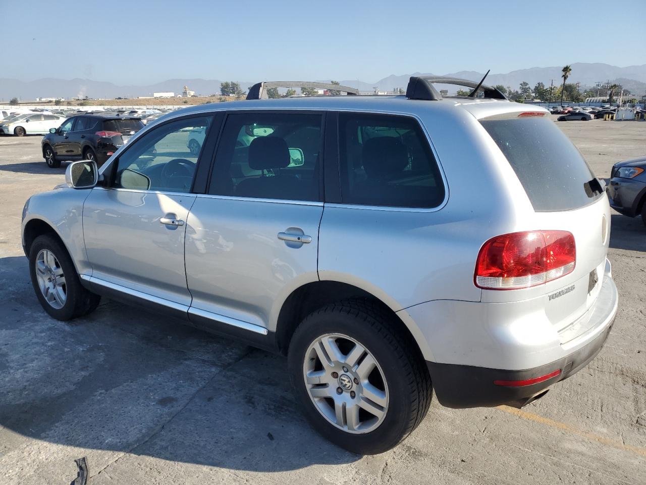 2006 Volkswagen Touareg 4.2 silver suv gas WVGZM77L16D054733 photo #3