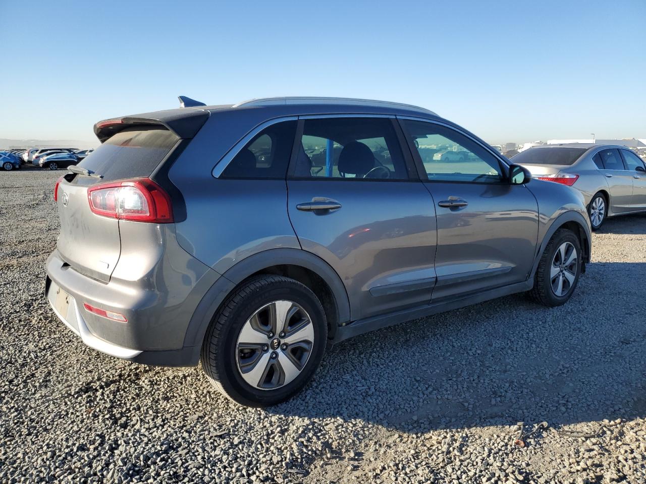 2018 Kia Niro Fe VIN: KNDCB3LC7J5132823 Lot: 90385525