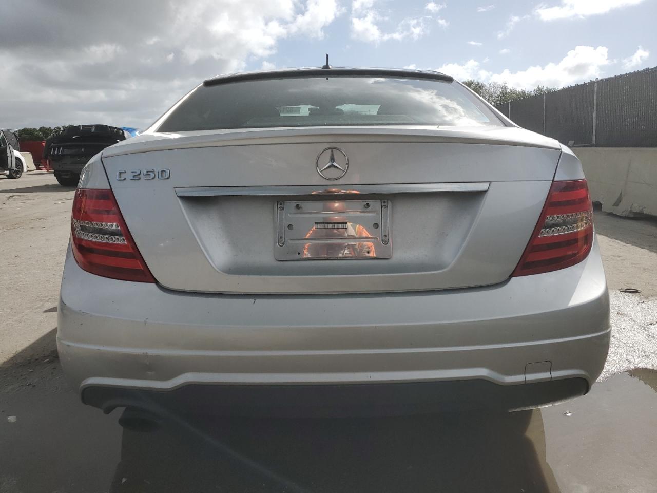 2012 Mercedes-Benz C 250 VIN: WDDGJ4HBXCF912036 Lot: 82184175