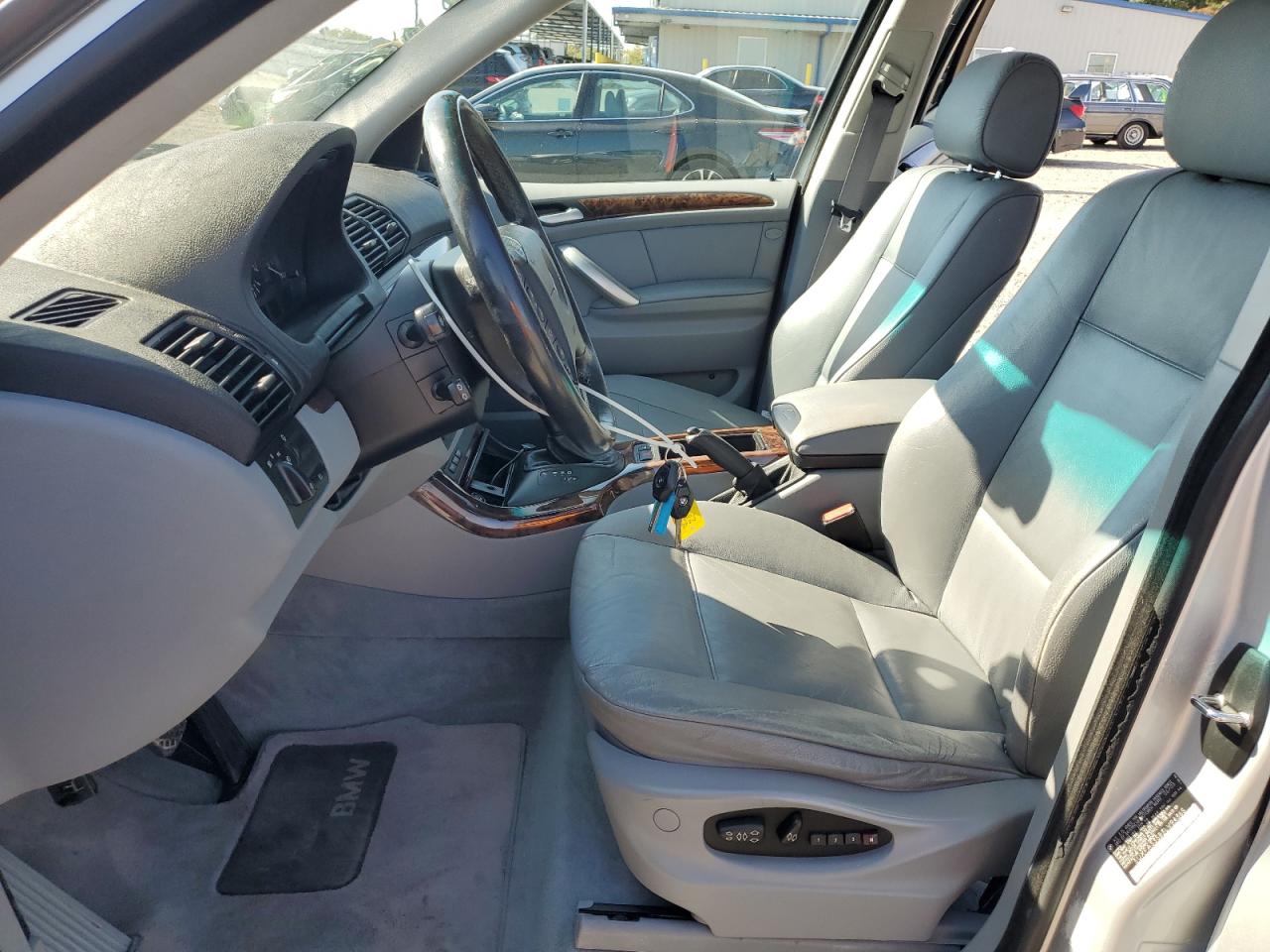 Фото: 5UXFA53583LV94365