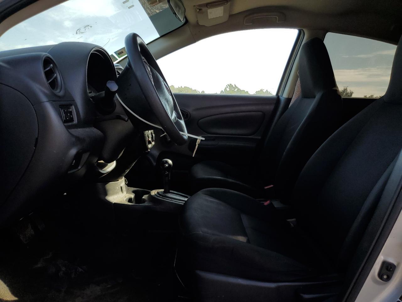 2017 Nissan Versa S VIN: 3N1CN7AP1HL822679 Lot: 82009115