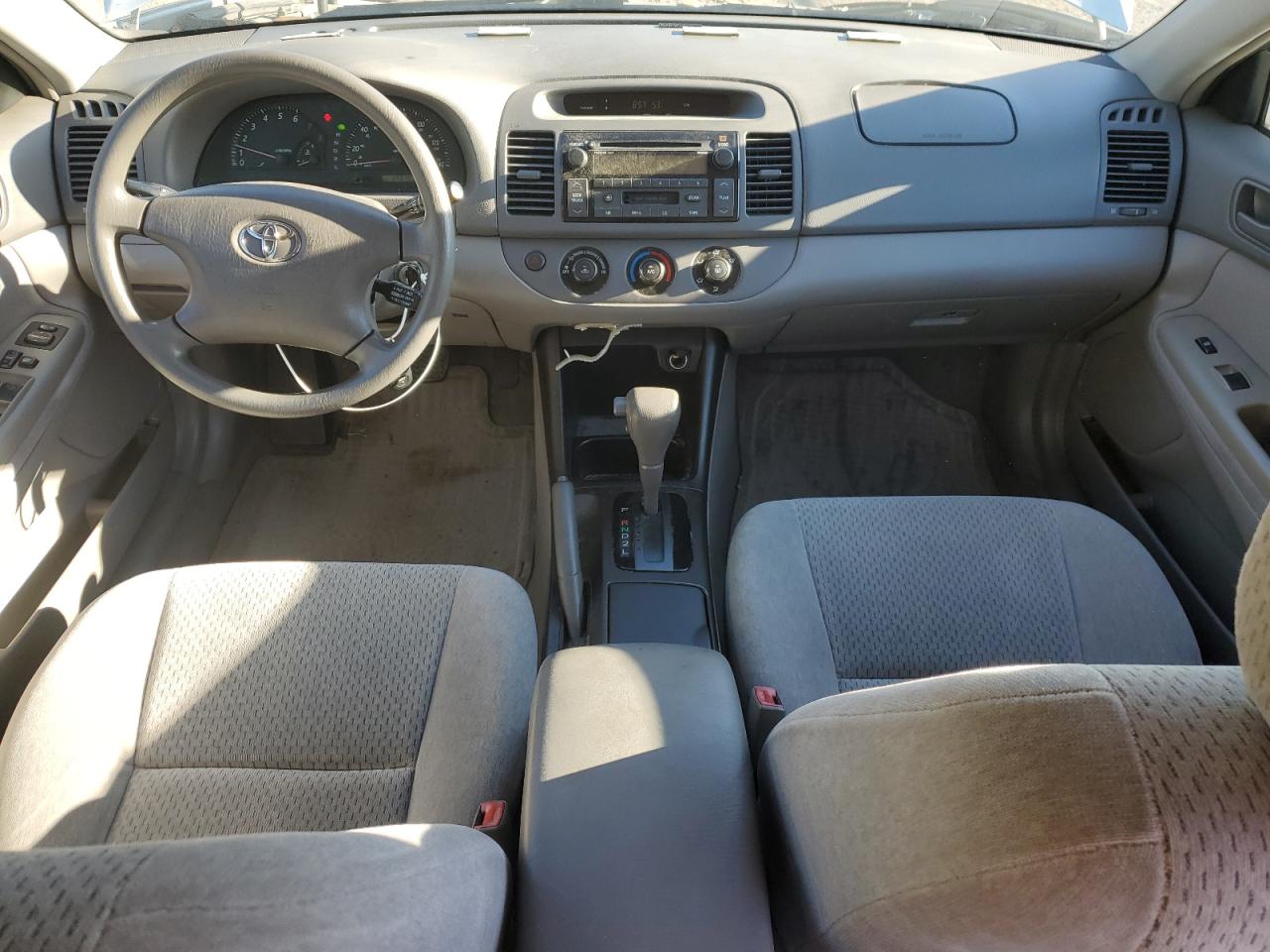 2003 Toyota Camry Le VIN: 4T1BE30K73U685104 Lot: 84581035