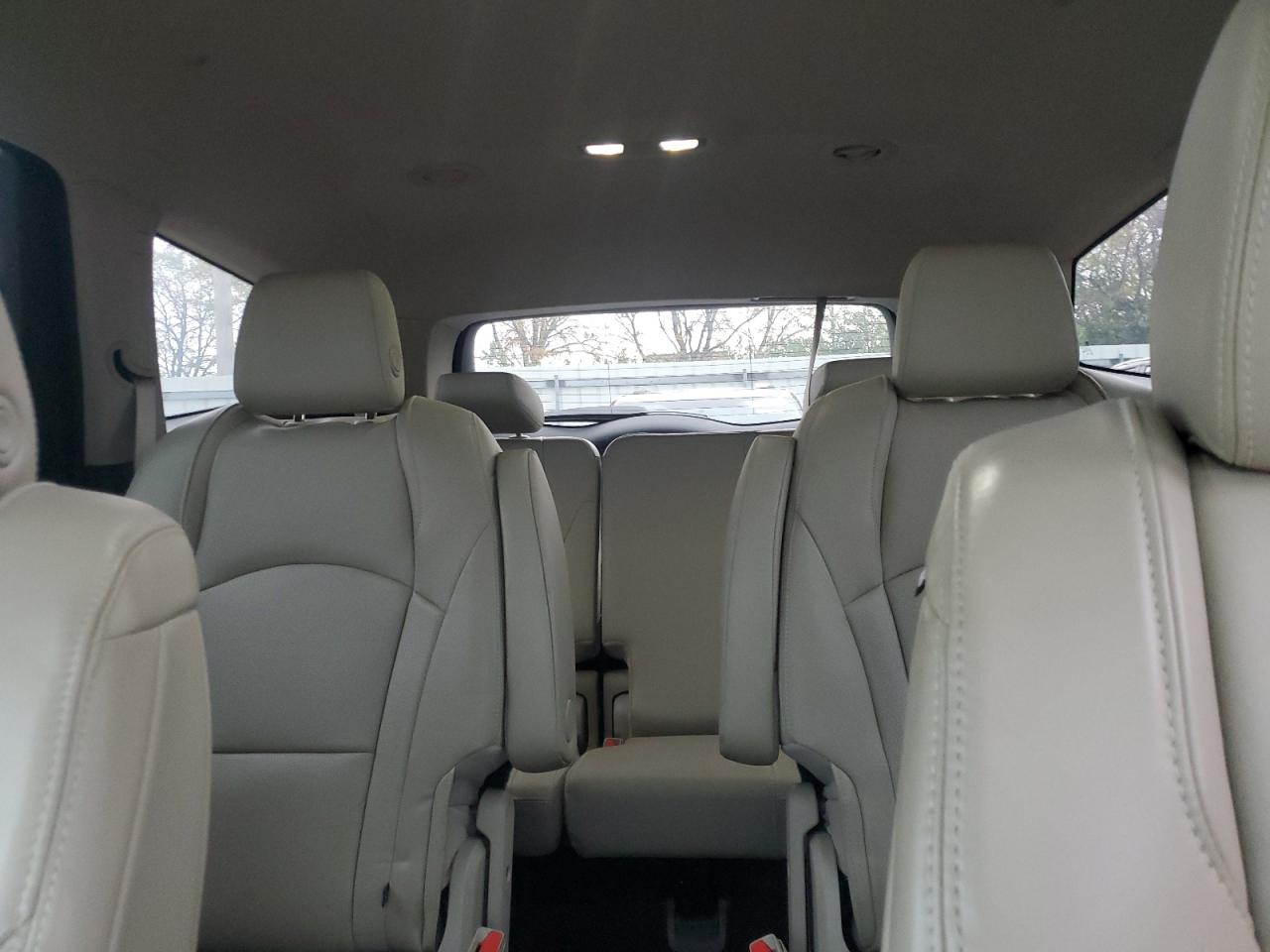 2018 Buick Enclave Essence VIN: 5GAERBKW4JJ153177 Lot: 82729185