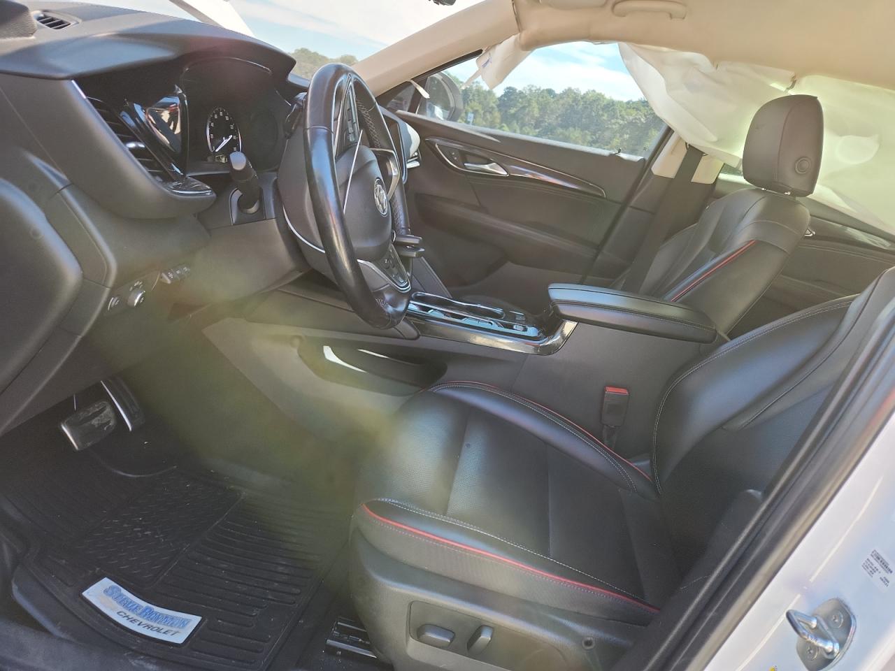 2022 Buick Envision Essence VIN: LRBFZNR47ND070323 Lot: 84762035