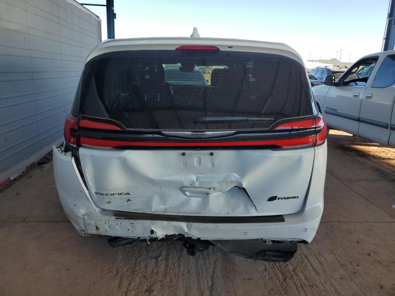 2022 Chrysler Pacifica Hybrid Touring L VIN: 2C4RC1L71NR147874 Lot: 81239205