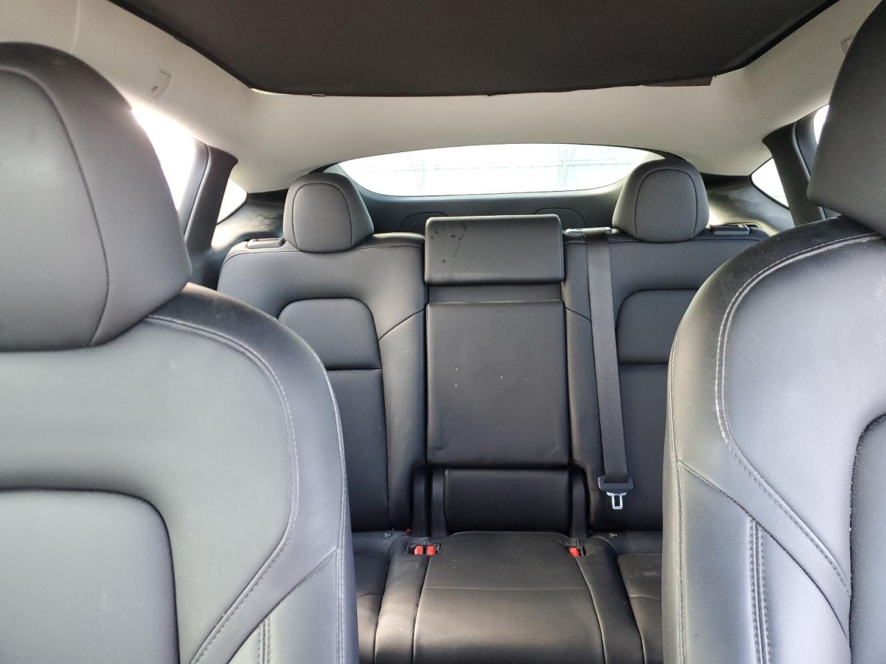 2022 Tesla Model Y VIN: 7SAYGDEE8NA021181 Lot: 84993315