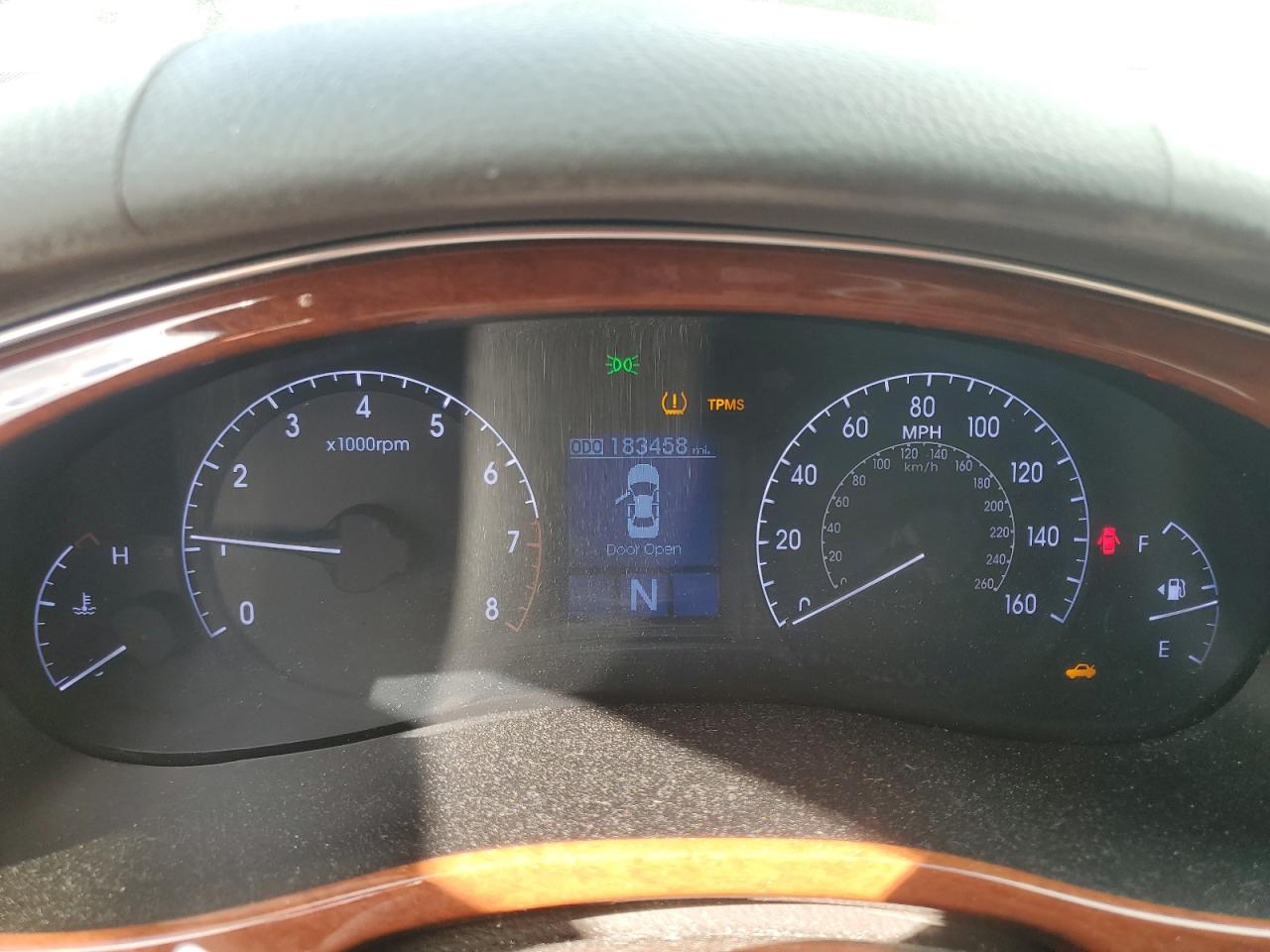 2013 Hyundai Genesis 3.8L VIN: KMHGC4DD3DU245251 Lot: 82334395