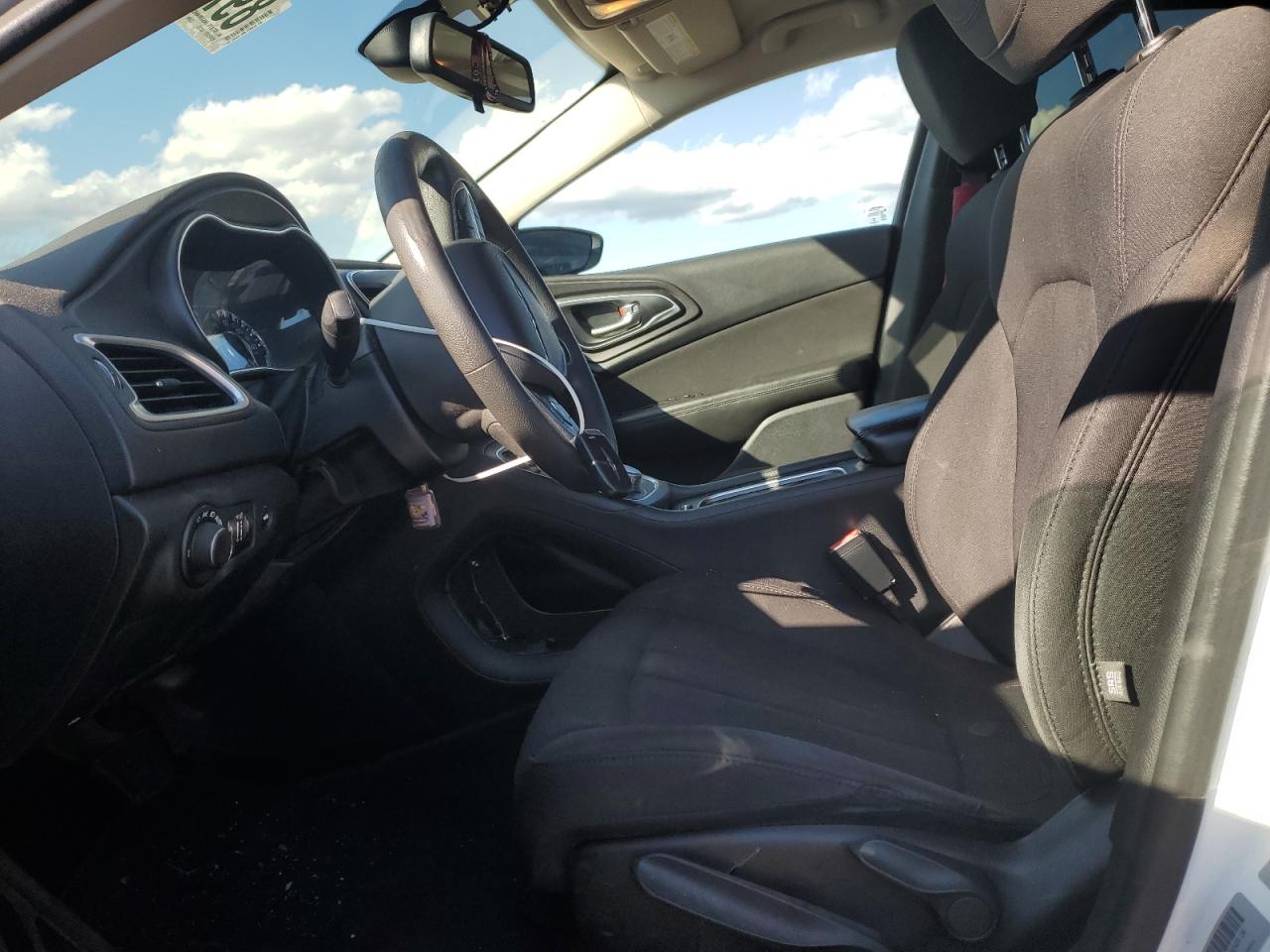 2015 Chrysler 200 Limited VIN: 1C3CCCAB8FN748436 Lot: 89707955