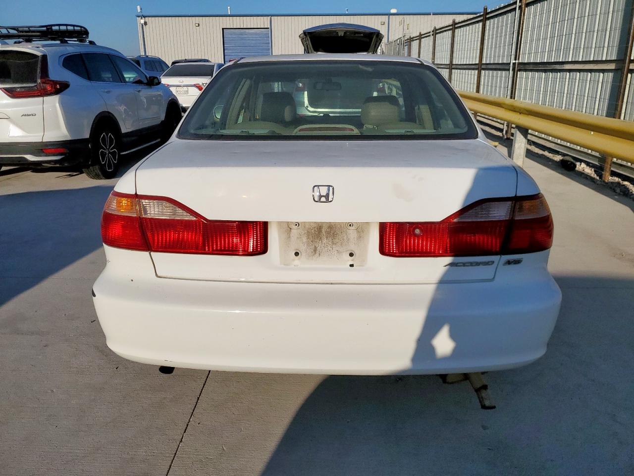 2000 Honda Accord Ex VIN: 1HGCG1657YA098436 Lot: 85693725