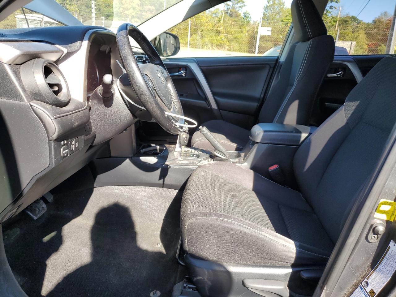 2017 Toyota Rav4 Xle VIN: JTMRFREV0HD199411 Lot: 86143875