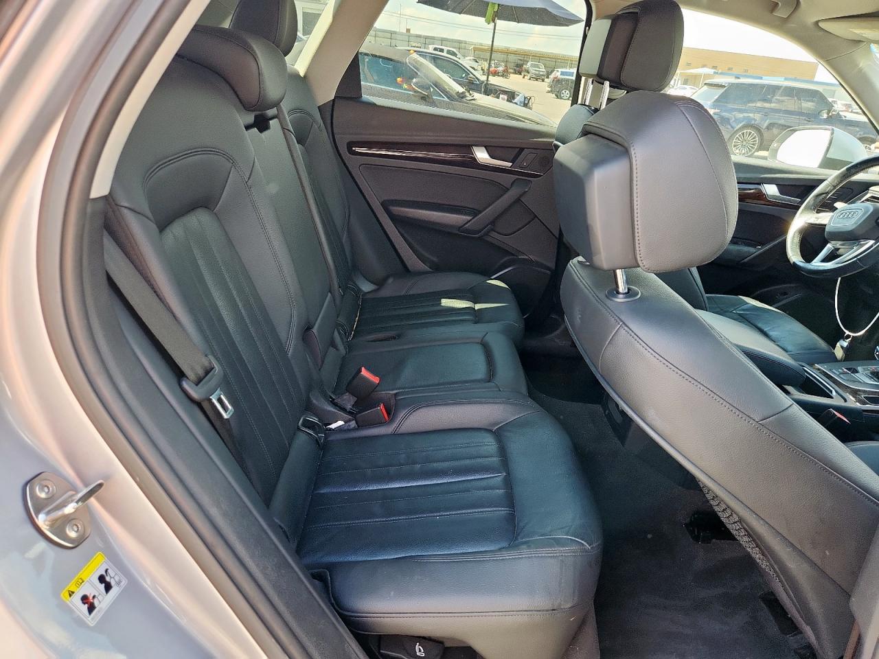 2018 Audi Q5 Premium VIN: WA1ANAFY5J2196381 Lot: 85888625